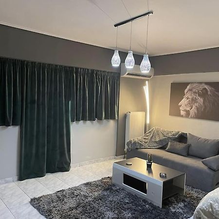 Central Modern Apartment Volos Eksteriør bilde