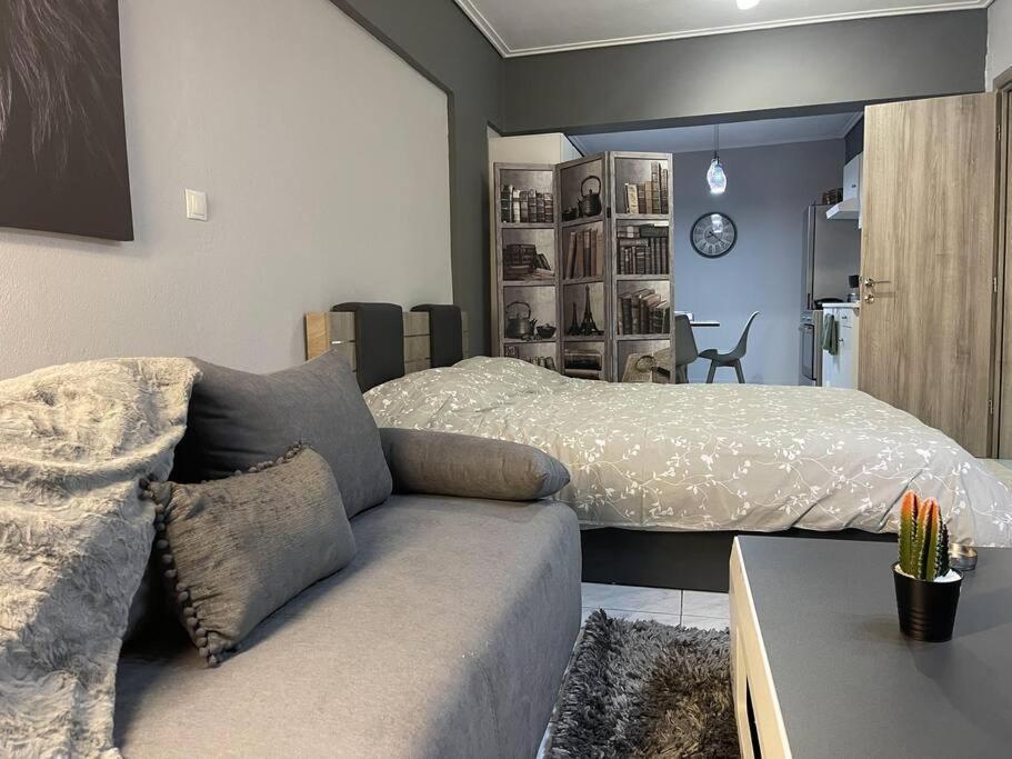 Central Modern Apartment Volos Eksteriør bilde