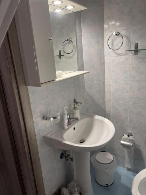 Central Modern Apartment Volos Eksteriør bilde